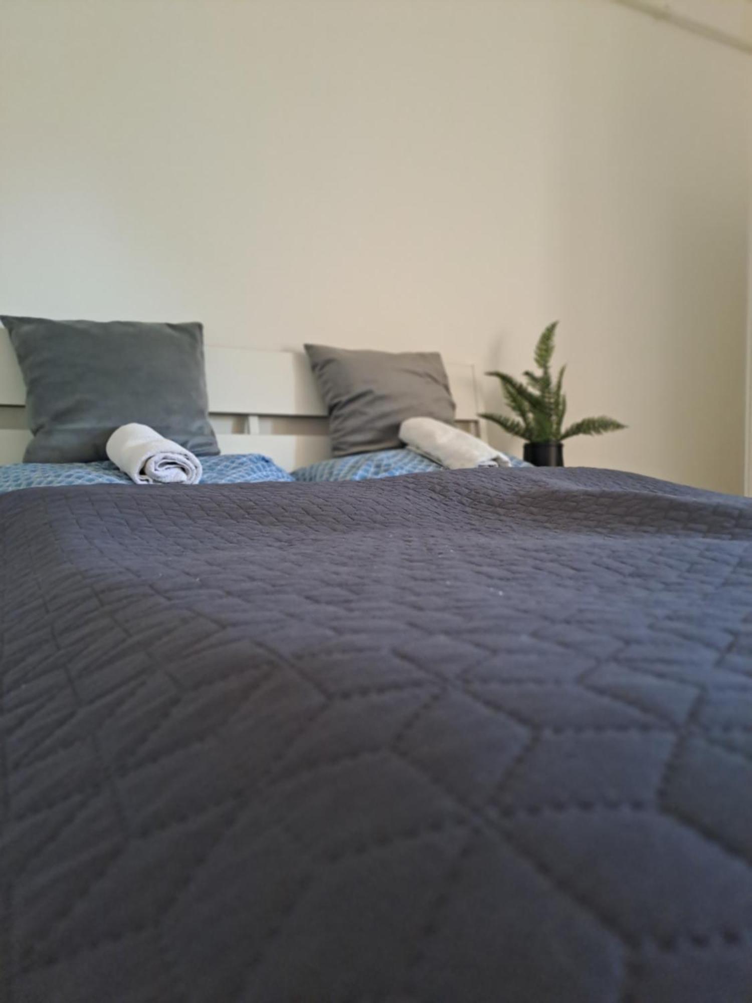 Anna, Ingyenes Wifivel Es Parkolassal. * Zalaegerszeg